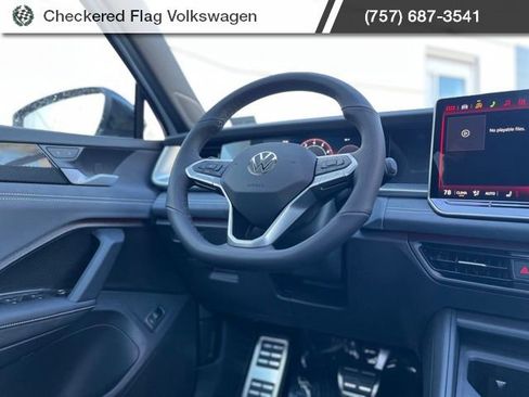 New 2026 Volkswagen Tiguan SE R-Line image 27