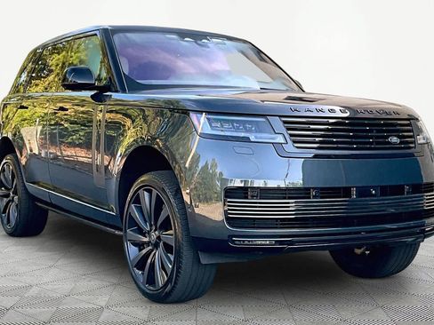 Used 2023 Land Rover Range Rover SV AWD/4WD image 3