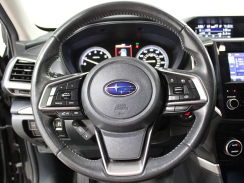 Used 2022 Subaru Forester Premium image 9