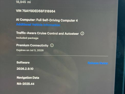 Used 2025 Tesla Model Y Long Range RWD image 33