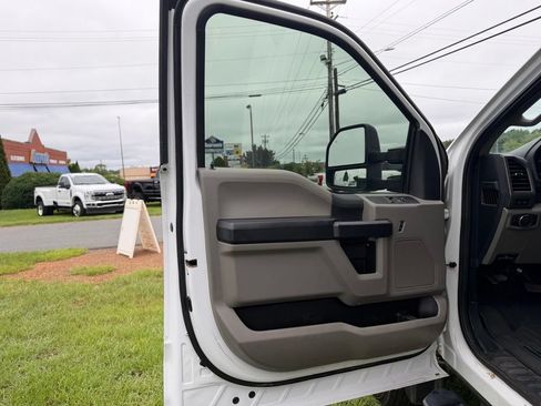 Used 2022 Ford F450 XL w/ Power Equipment Group AWD/4WD image 17