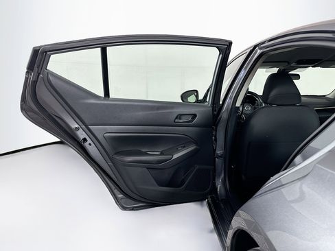 Used 2024 Nissan Altima 2.5 SV FWD image 25