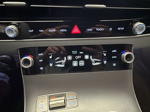 Certified 2026 Genesis GV70 2.5T Advanced AWD/4WD image 26