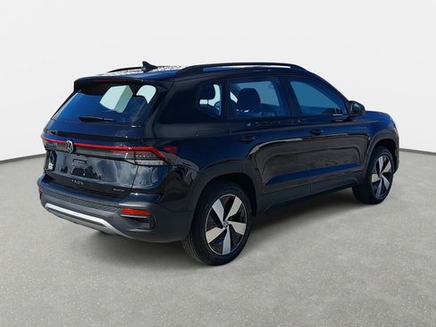 New 2026 Volkswagen Taos S image 5
