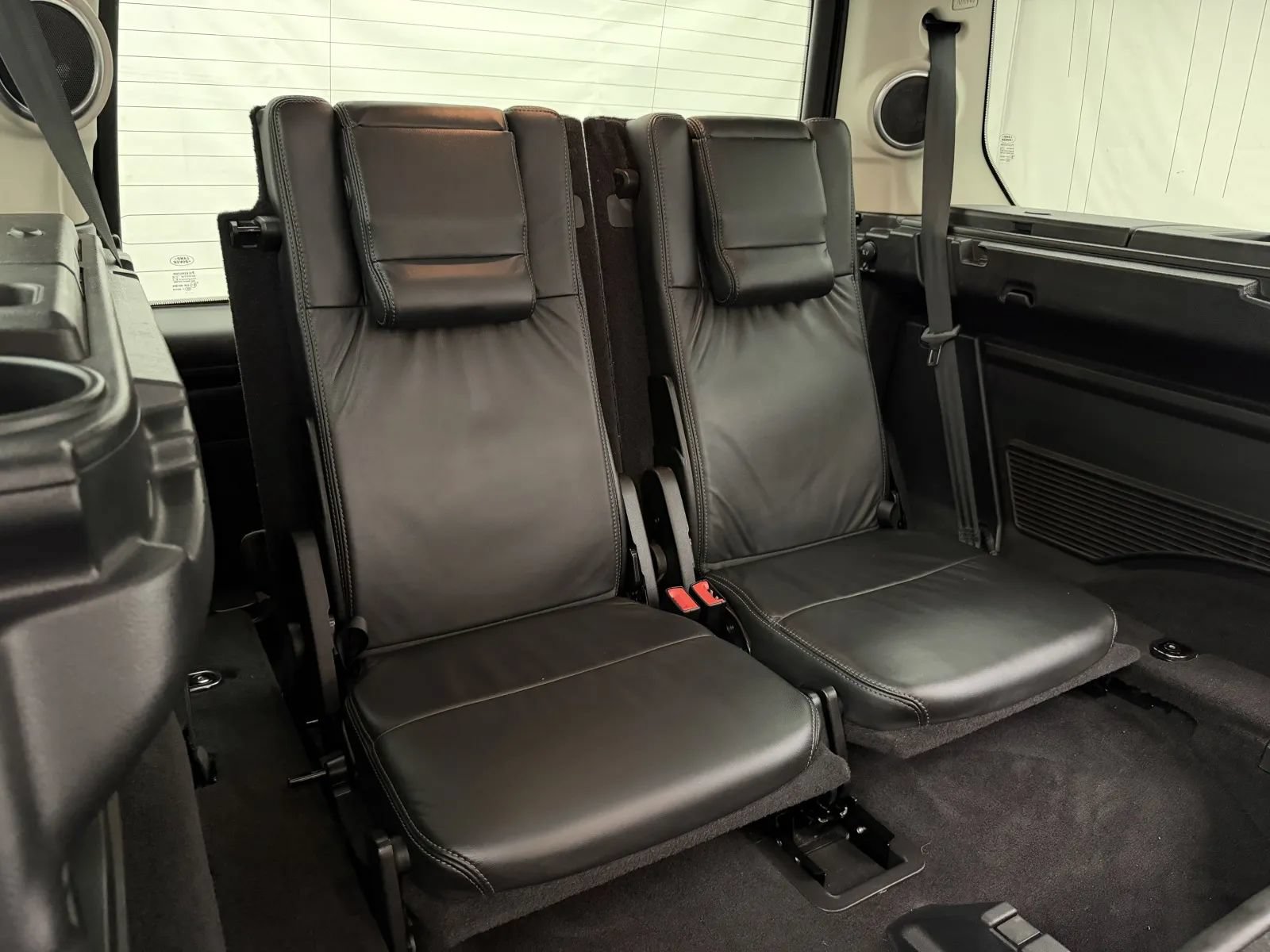 Used 2011 Land Rover LR4 HSE LUX AWD/4WD image 35