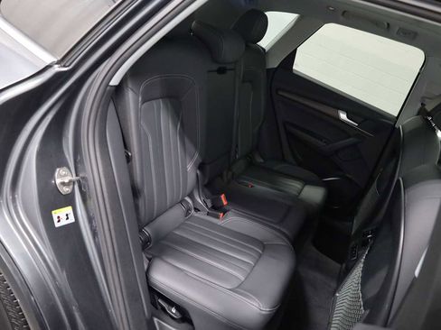 Used 2023 Audi Q5 2.0T Premium w/ Convenience Package image 34