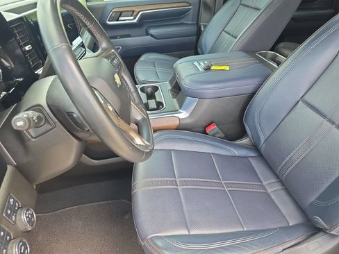 Used 2024 Chevrolet Silverado 2500 High Country w/ High Country Premium Package AWD/4WD image 15