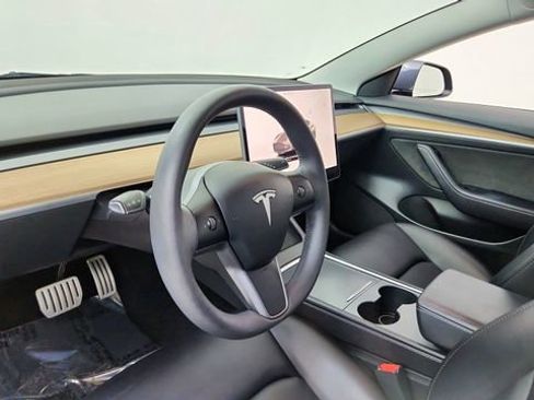 Used 2023 Tesla Model 3 Performance image 18