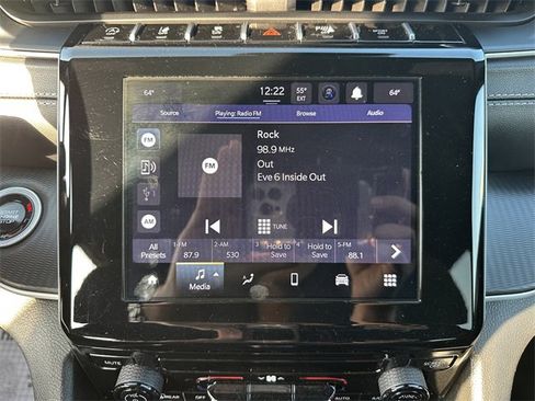 Used 2024 Jeep Grand Cherokee L Laredo image 26