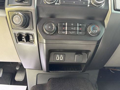 Used 2019 Ford F150 XLT w/ Equipment Group 302A Luxury AWD/4WD image 18