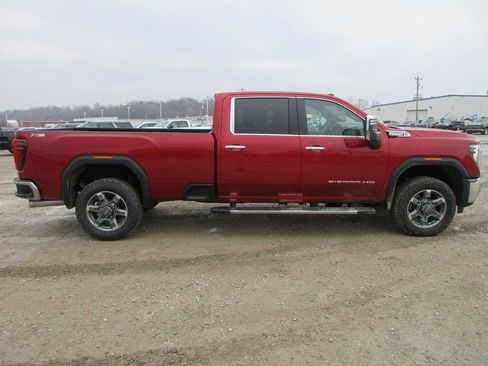 New 2026 GMC Sierra 3500 SLT w/ SLT Premium Package AWD/4WD image 3