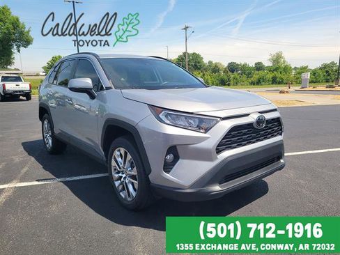 Used 2021 Toyota RAV4 XLE Premium FWD image 3