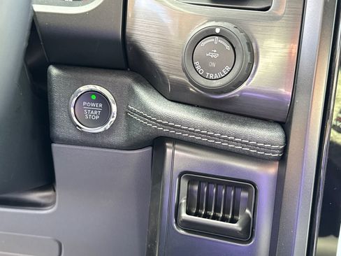 New 2025 Ford F150 Lightning Flash AWD/4WD image 32