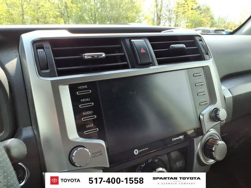 Used 2022 Toyota 4Runner SR5 AWD/4WD image 20