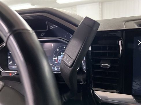 Used 2024 GMC Sierra 2500 SLT w/ SLT Premium Package image 15