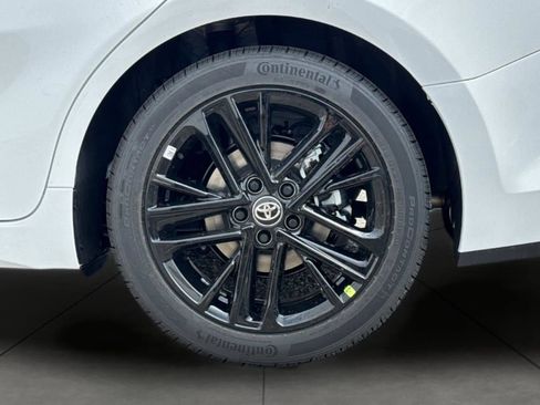 New 2026 Toyota Camry SE FWD image 32