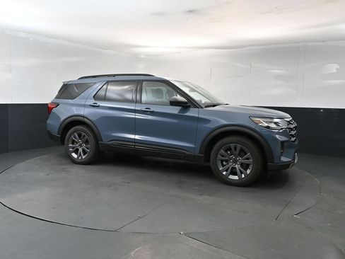 New 2026 Ford Explorer Active w/ Active Comfort Package AWD/4WD image 7
