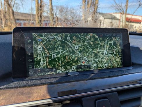 Used 2017 BMW 330i xDrive Sedan image 11