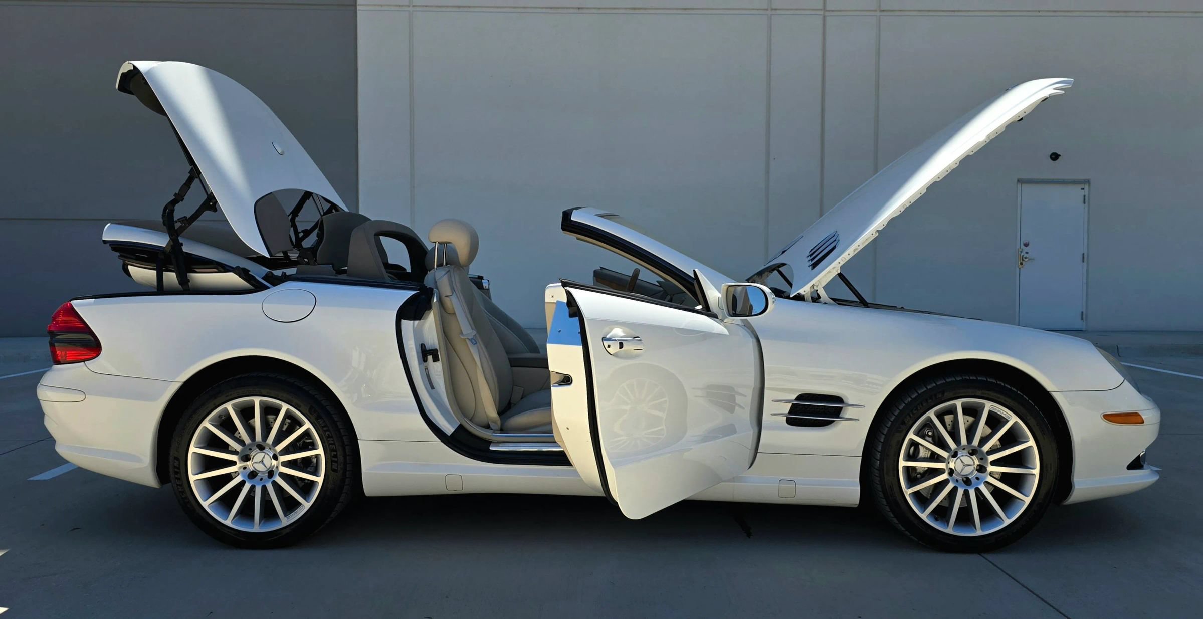Used 2008 Mercedes-Benz SL 550 image 21