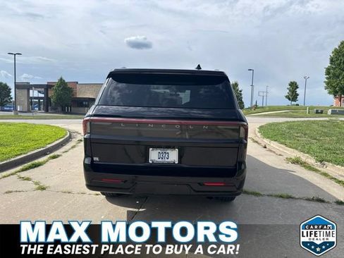 Used 2025 Lincoln Navigator Reserve w/ Jet Appearance Package AWD/4WD image 5