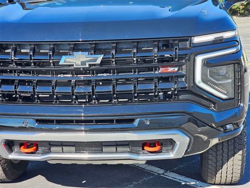 Used 2025 Chevrolet Tahoe Z71 w/ Z71 Off-Road Package image 9