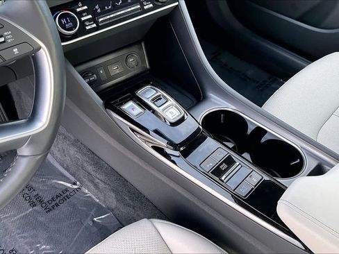 Used 2023 Hyundai Sonata Limited image 16