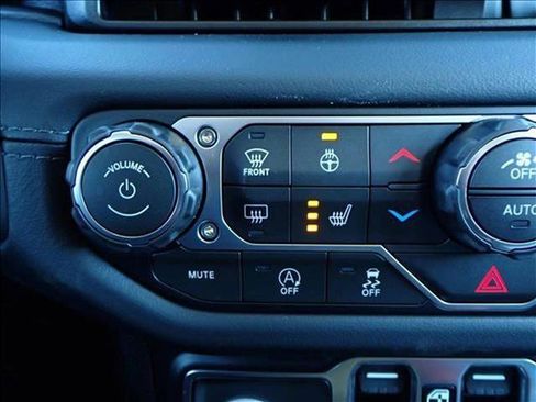 New 2026 Jeep Wrangler Unlimited Sahara AWD/4WD image 20