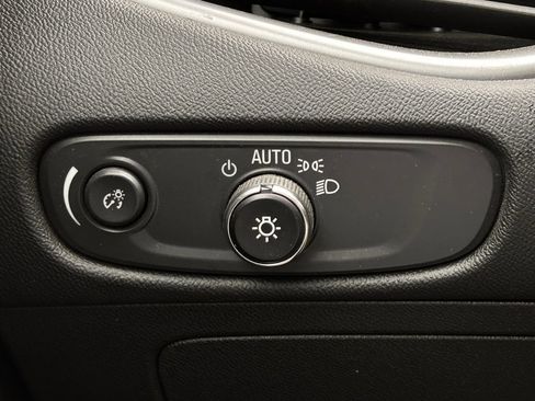 Used 2025 Chevrolet Malibu LT FWD image 23