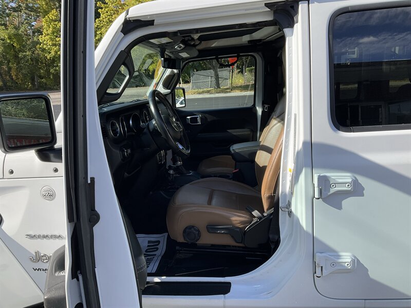Used 2020 Jeep Wrangler Unlimited Sahara AWD/4WD image 22