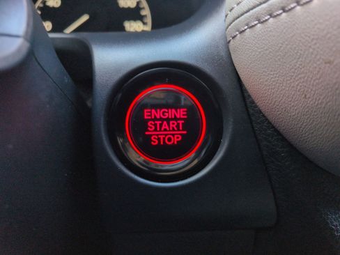 Certified 2023 Honda HR-V LX image 16