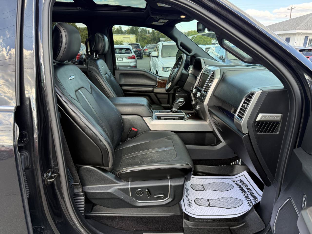 Used 2015 Ford F150 Platinum w/ Equipment Group 701A Luxury AWD/4WD image 13
