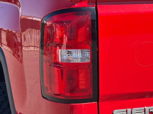 Used 2017 GMC Sierra 1500 SLE w/ Suspension Package, Off-Road AWD/4WD image 41