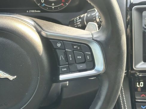 Used 2020 Jaguar F-PACE S image 27