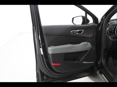 Used 2024 Kia Sportage X-Line w/ X-Line Premium Package AWD/4WD image 4