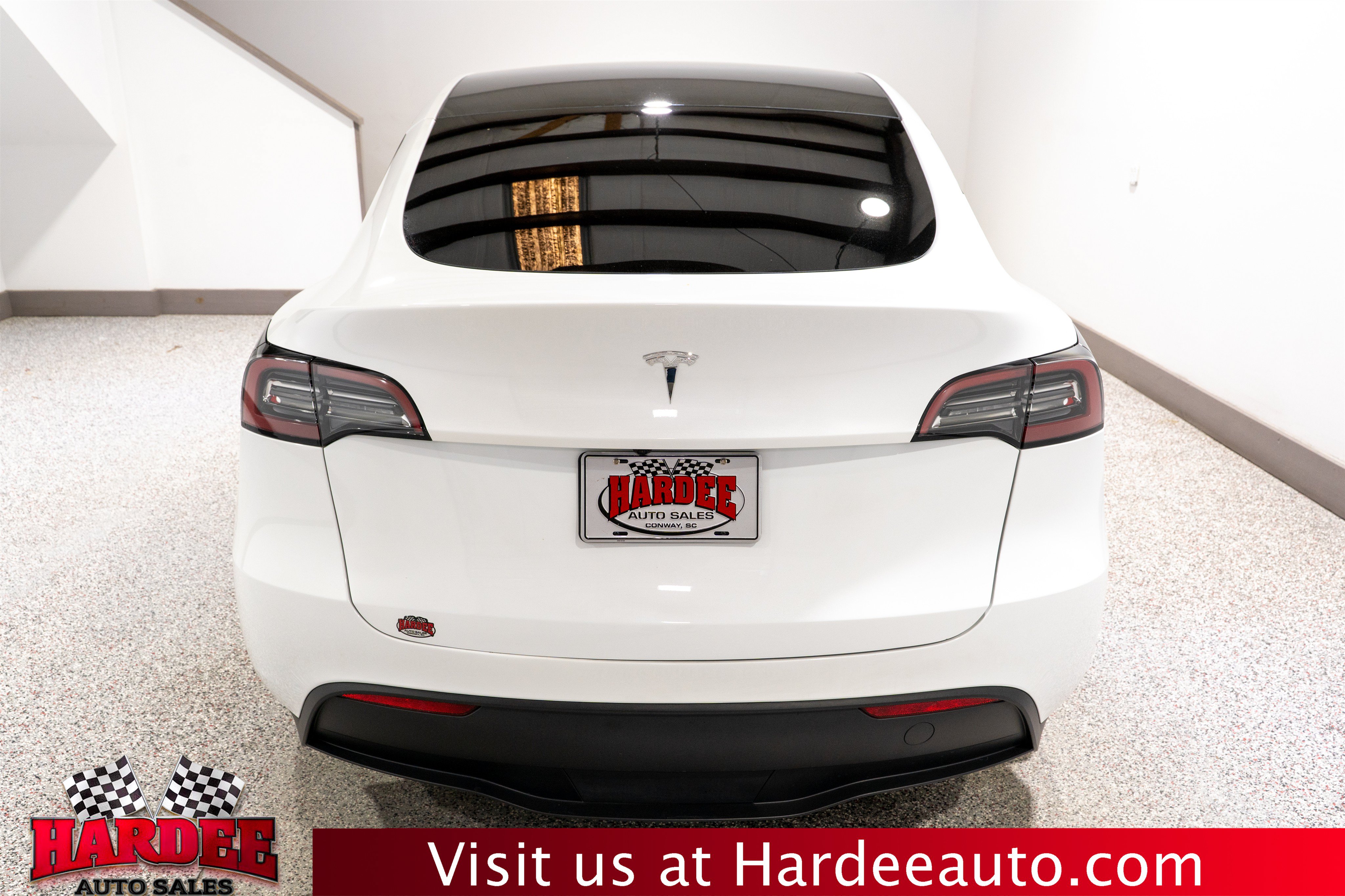 Used 2024 Tesla Model Y Long Range RWD image 4