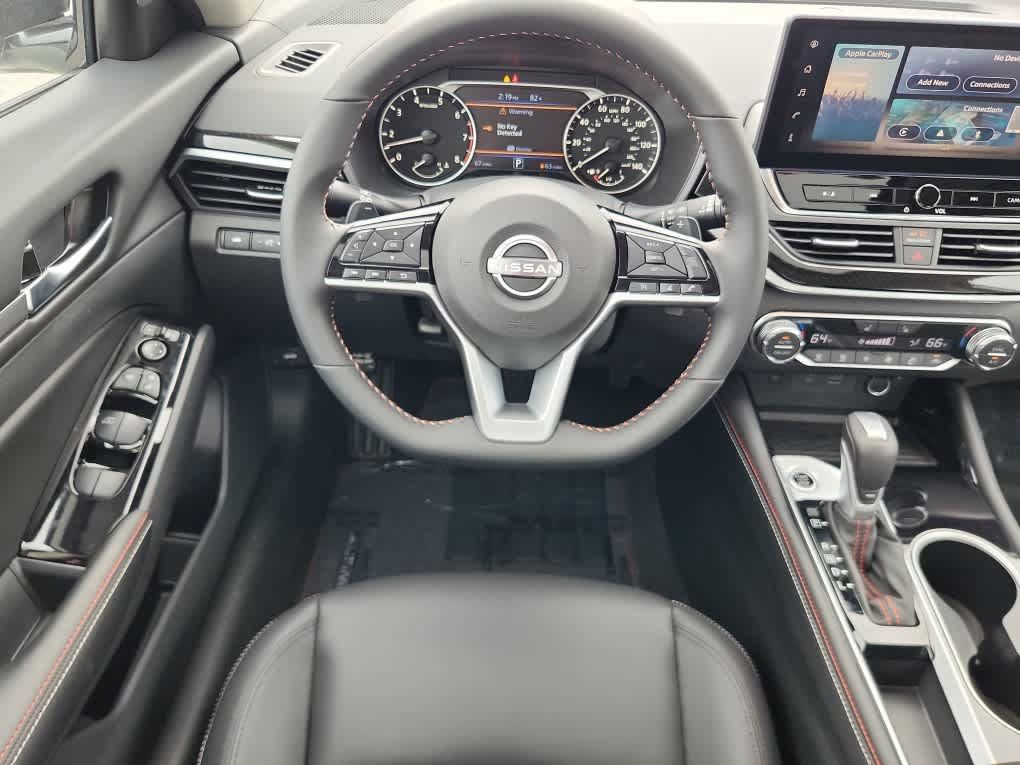 Used 2025 Nissan Altima 2.5 SR w/ SR Premium Package FWD image 8