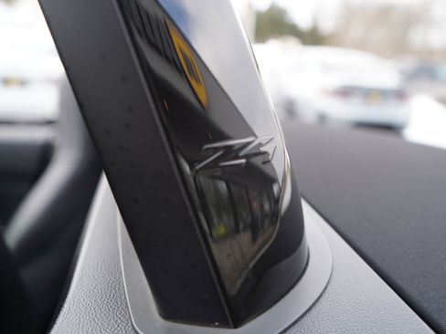 Used 2023 BMW Z4 sDrive30i w/ Premium Package image 38