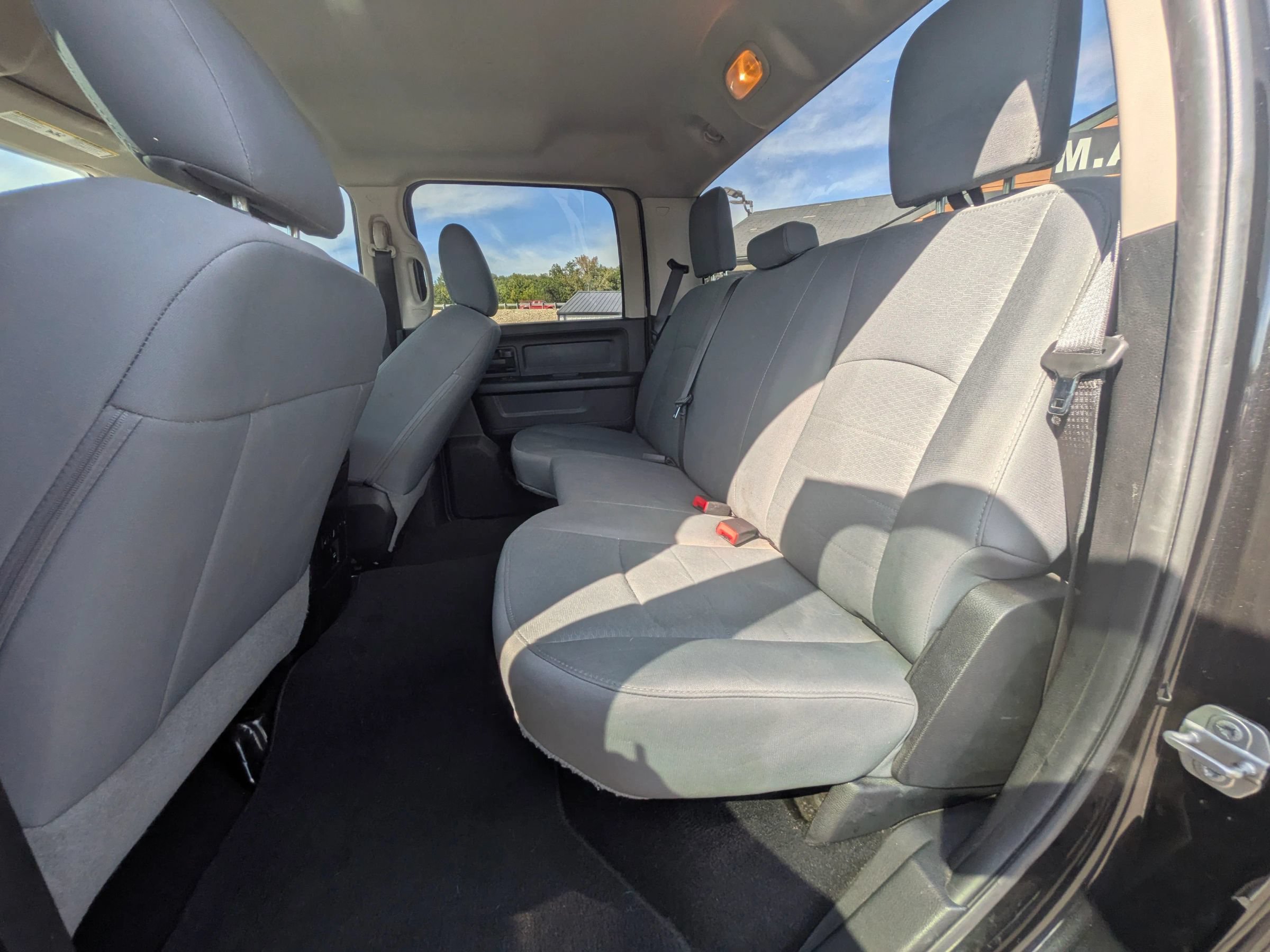 Used 2018 RAM 1500 Express w/ Black Ram 1500 Express Group AWD/4WD image 32