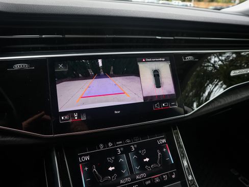 Used 2022 Audi Q8 Premium Plus image 24