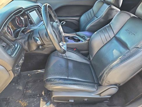 Used 2016 Dodge Challenger SRT w/ Technology Group image 15