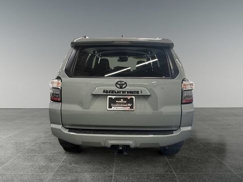 Used 2022 Toyota 4Runner Trail Special Edition AWD/4WD image 26