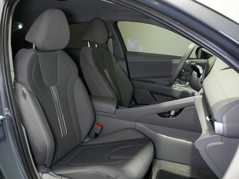 Used 2026 Hyundai Elantra Sport FWD image 18