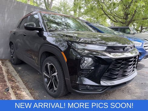 Used 2021 Chevrolet TrailBlazer RS w/ Convenience Package AWD/4WD image 2