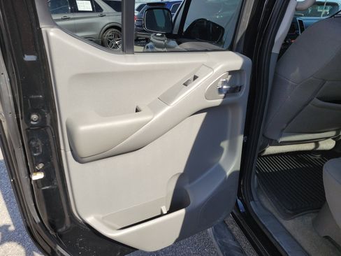 Used 2018 Nissan Frontier SV w/ Value Truck Package image 23