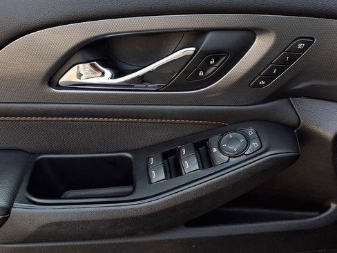 Used 2019 Chevrolet Traverse Premier w/ Redline Edition FWD image 18