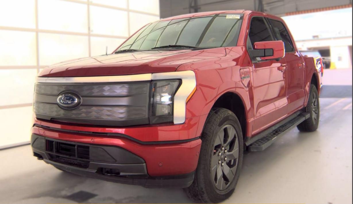 Used 2023 Ford F150 Lightning Lariat w/ Equipment Group 511A High AWD/4WD image 1