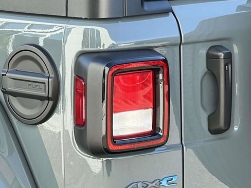 Used 2024 Jeep Wrangler Sport S w/ Convenience Group image 8