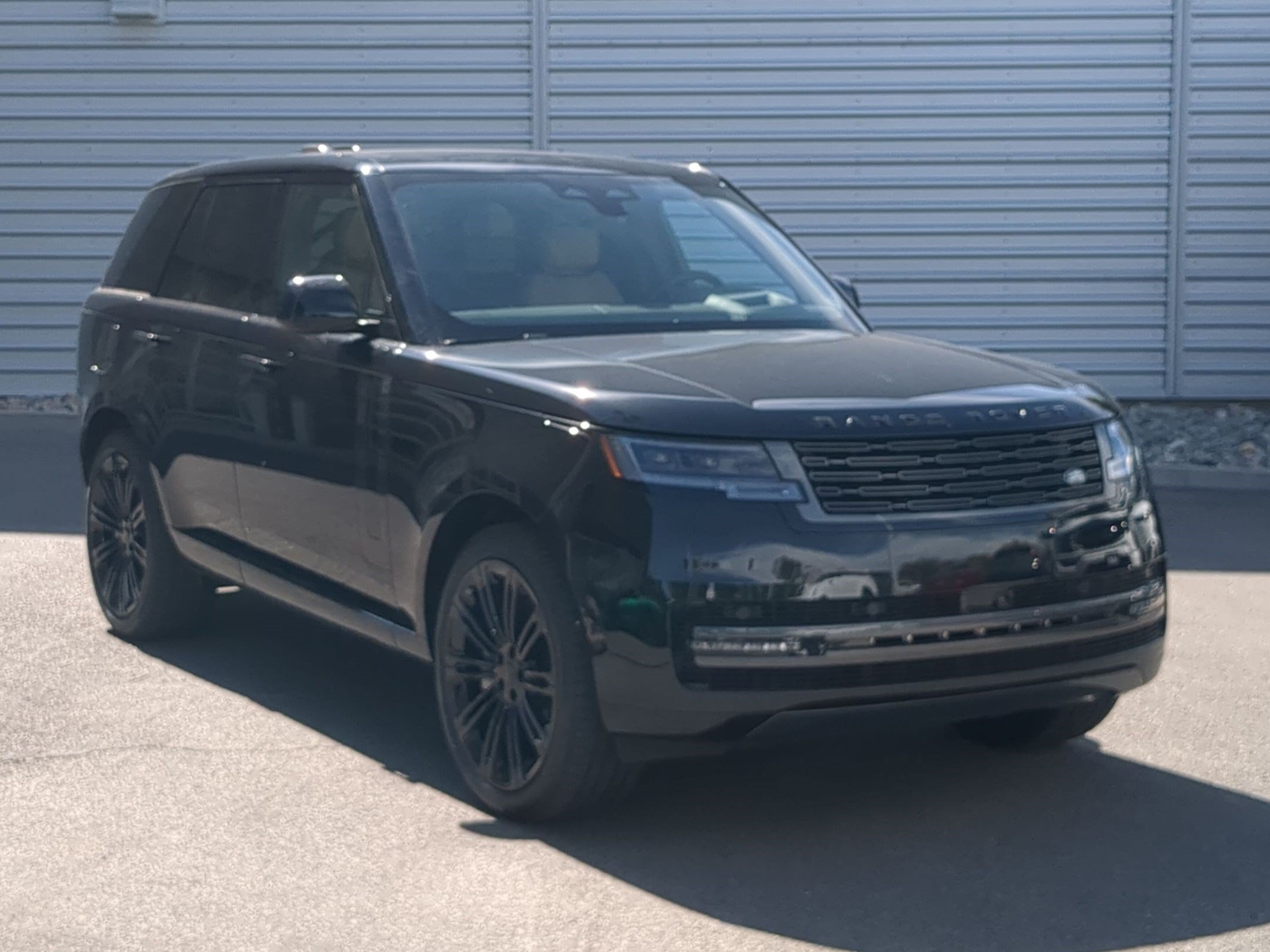 New 2026 Land Rover Range Rover SE AWD/4WD image 3