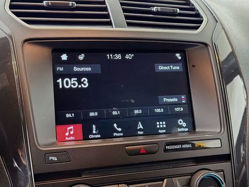 Used 2018 Ford Explorer XLT w/ Equipment Group 202A image 16