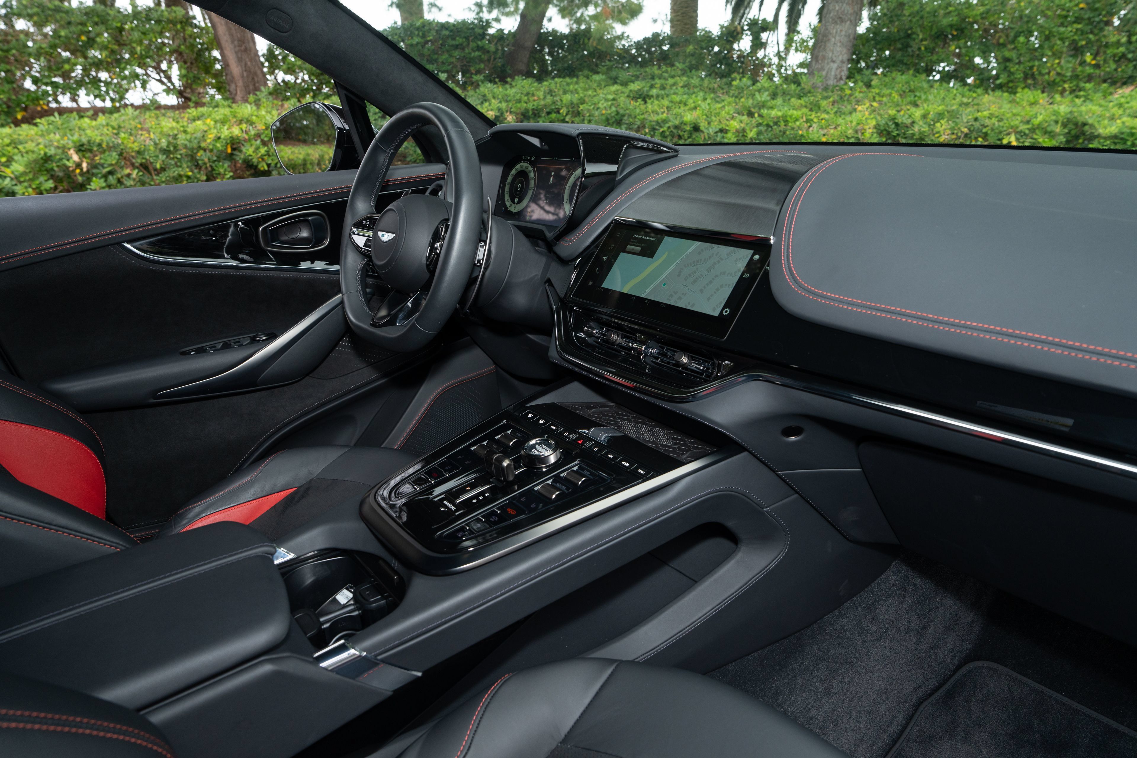 Used 2025 Aston Martin DBX 707 AWD/4WD image 14